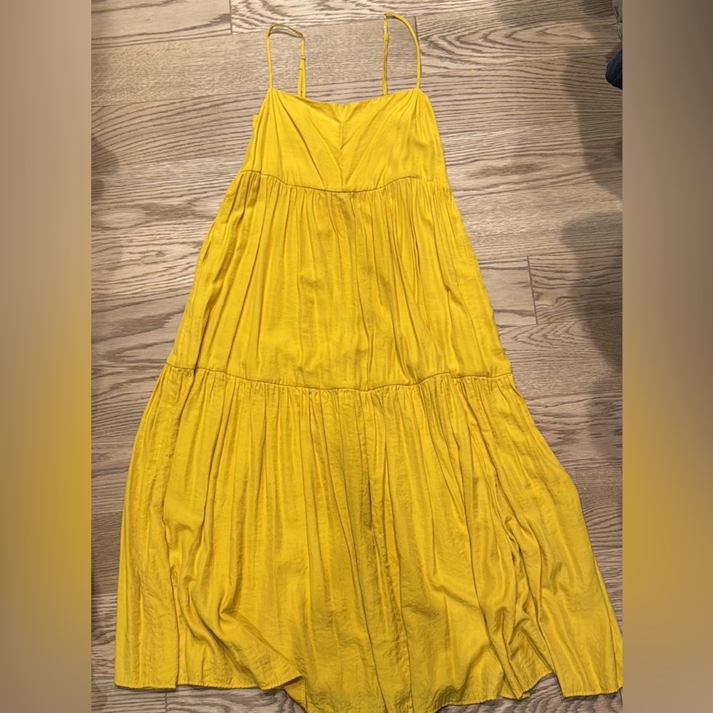 Maxi yellow dress